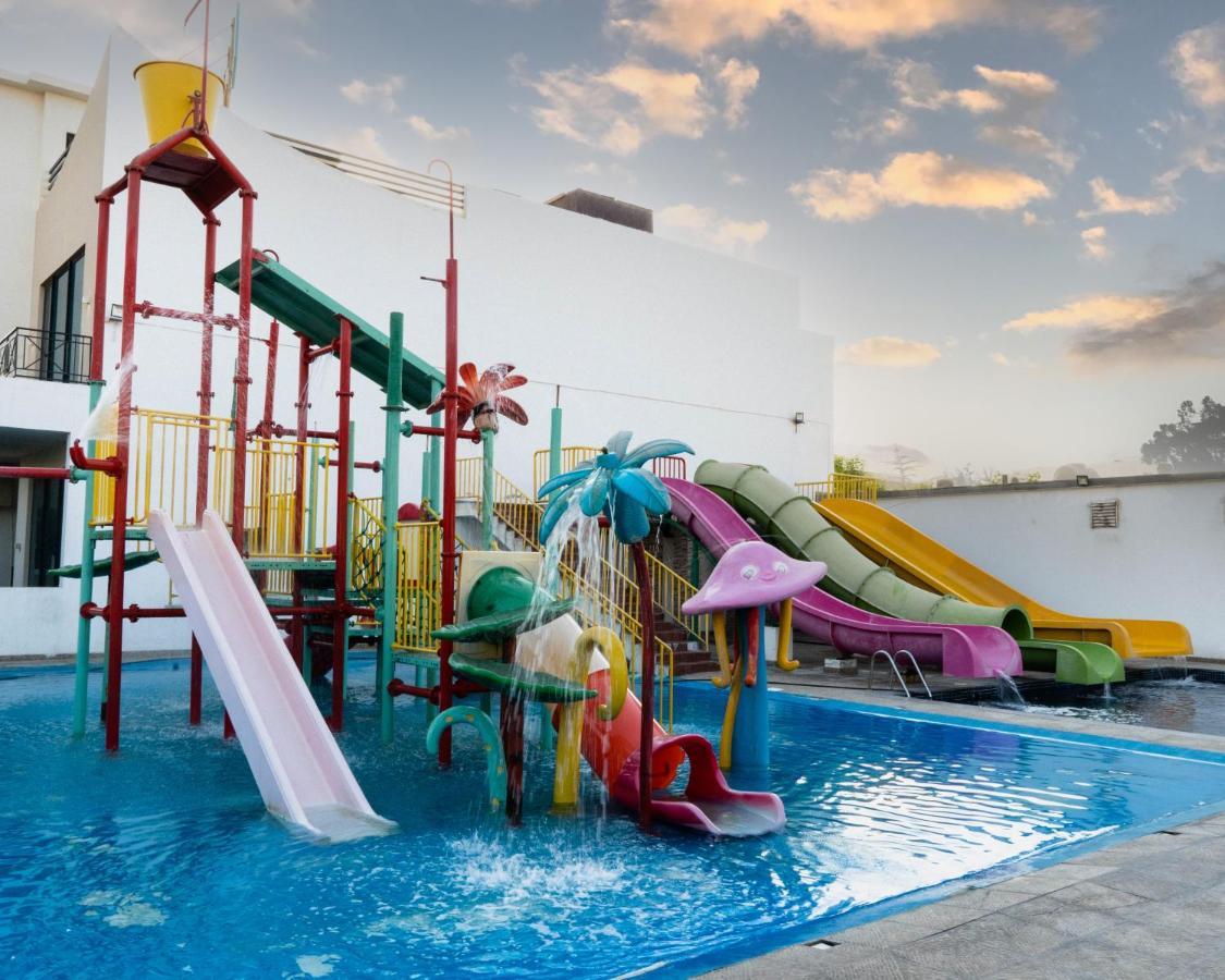 Nordic Resort Manama Extérieur photo