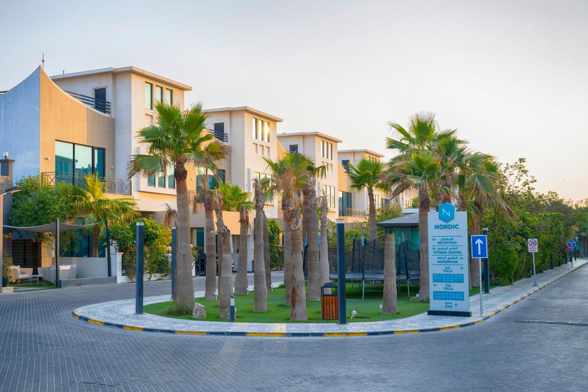 Nordic Resort Manama Extérieur photo