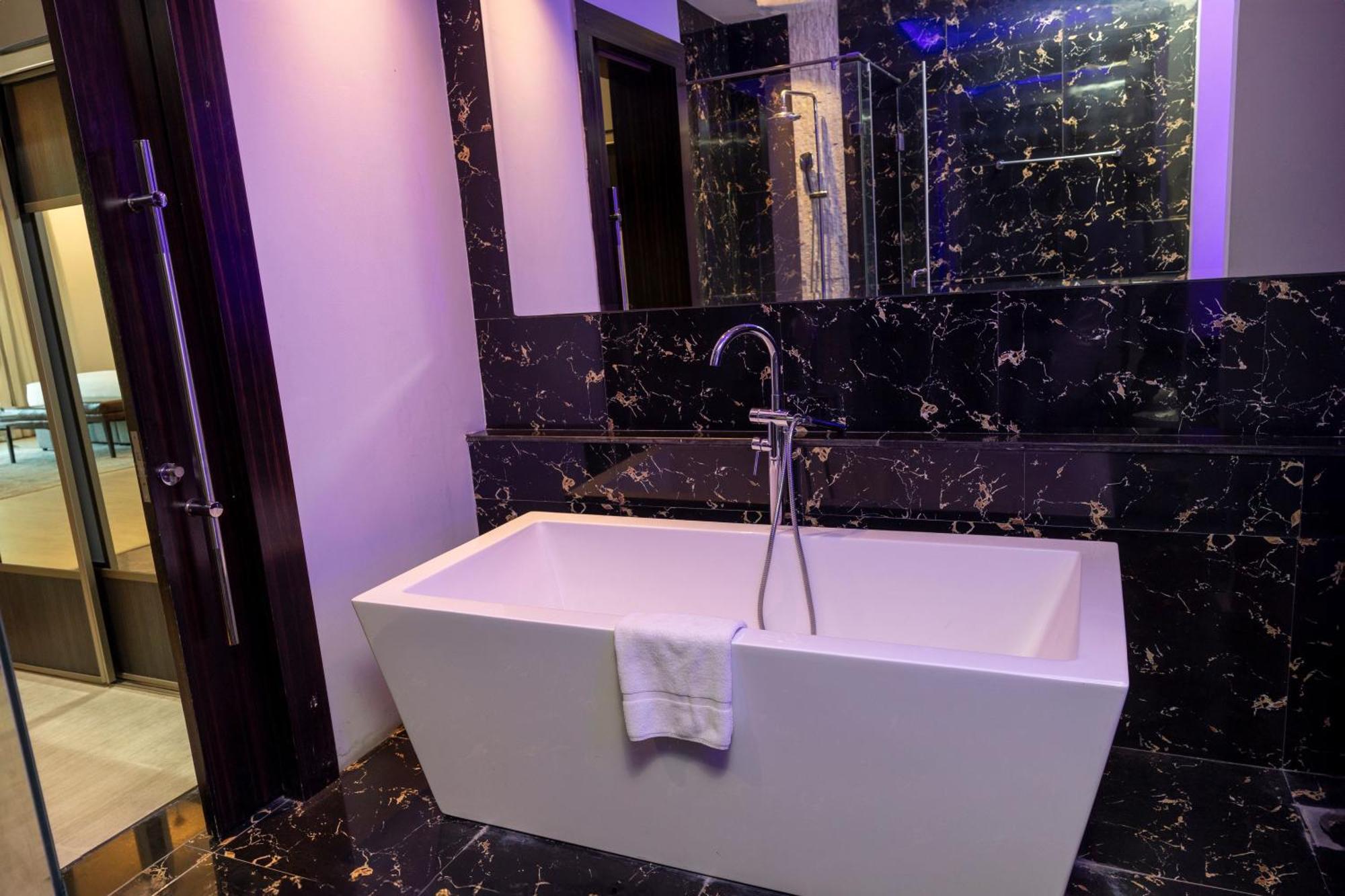 Nordic Resort Manama Extérieur photo